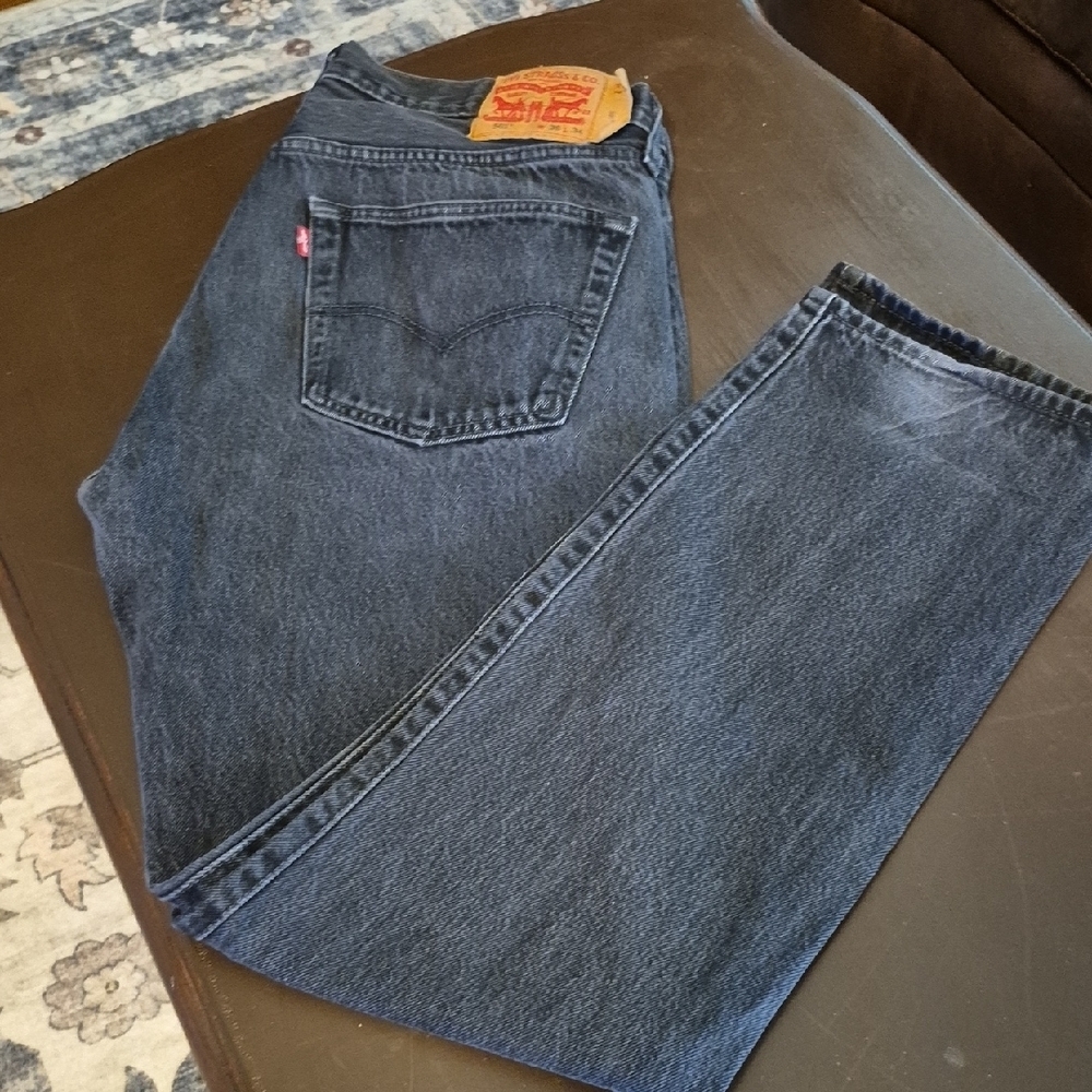 Levi's 501s Men's Black Five Button Straight Leg Jeans. 36"×32"(1440A)